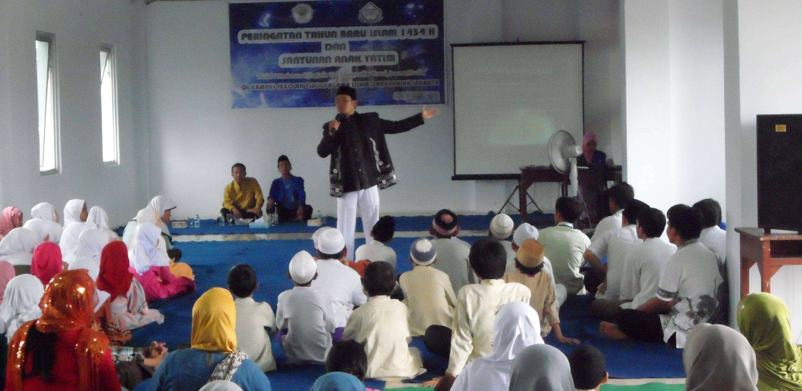 TRI PUSAT PENDIDIKAN DAN PENDIDIKAN SEUMUR HIDUP 1 acara santunan di STAIDA
