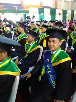 Wisuda Sarjana S1 STAI Darunnajah Ke 18 Wisuda Sarjana S1 STAI Darunnajah Ke 18