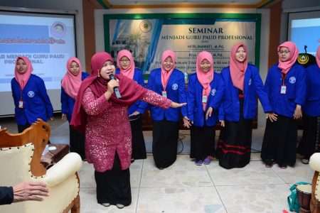 STAI Darunnajah Gelar Seminar Tentang Profesionalisme Guru PIAUD