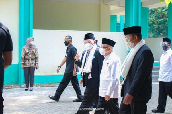 Wapres Kunjungi Pesantren Darunnajah: Tim Universitas Darunnajah Meminta Restu Wapres untuk Pendirian Universitas Darunnajah