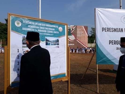 Pesantren Mahasiswa, Warna Baru Perguruan Tinggi Darunnajah Pesantren Mahasiswa, Warna Baru Perguruan Tinggi Darunnajah
