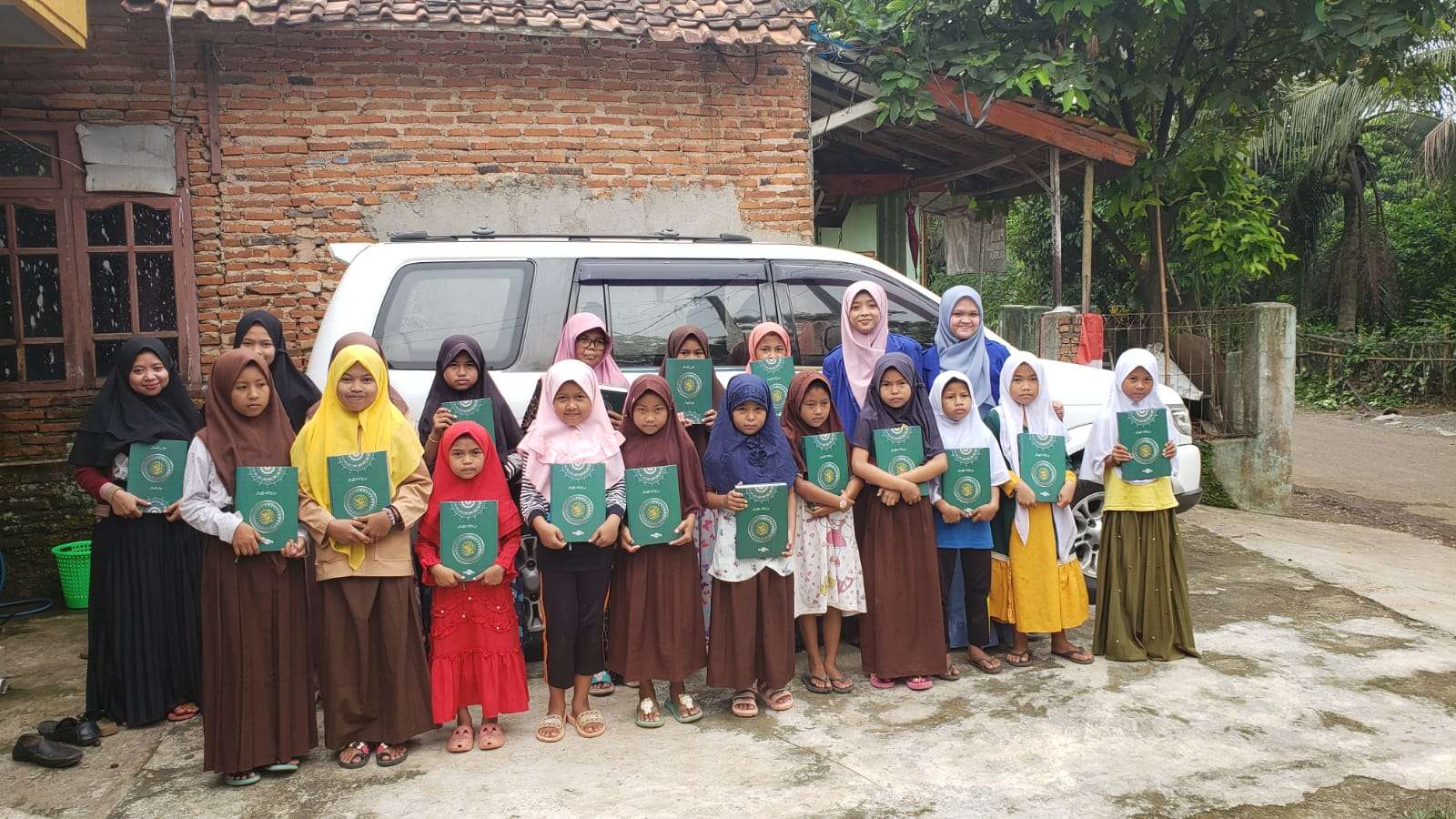 Bakti Sosial DEMA STAI Darunnajah Jakarta di TPA Baqiyatussholihah 1 Bakti Sosial DEMA STAI Darunnajah Jakarta di TPA Baqiyatussholihah