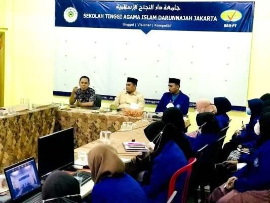 Kelas jurnalistik sebagai pengajaran kepenulisan