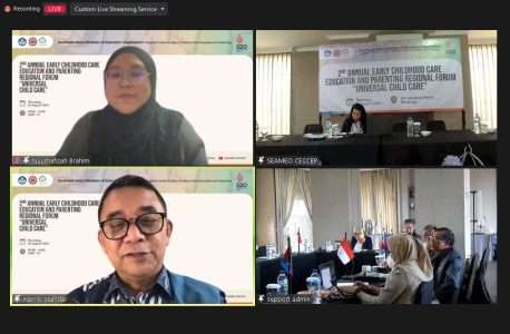 DARUNNAJAH BERPARTISIPASI DALAM FORUM REGIONAL PENDIDIKAN ANAK USIA DINI DAN KELUARGA KE-2 SEAMEO CECCEP “IT TAKE A WHOLE NATION TO RAISE A CHILD” 2 DARUNNAJAH BERPARTISIPASI DALAM FORUM REGIONAL PENDIDIKAN ANAK USIA DINI DAN KELUARGA KE-2 SEAMEO CECCEP “IT TAKE A WHOLE NATION TO RAISE A CHILD”