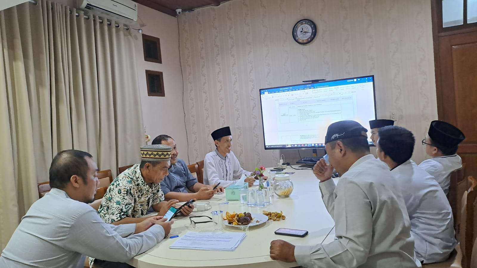 Rapat Perdana Panitia MUKERNAS & Grand Launching Universitas Darunnajah 1 Rapat Perdana Panitia MUKERNAS & Grand Launching Universitas Darunnajah