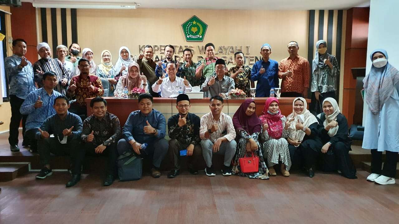 DEKAN FAKULTAS AGAMA ISLAM UNIVERSITAS DARUNNAJAH HADIRI RAPAT KOORDINASI PIMPINAN KOPERTAIS 1 3 DEKAN FAKULTAS AGAMA ISLAM UNIVERSITAS DARUNNAJAH HADIRI RAPAT KOORDINASI PIMPINAN KOPERTAIS 1