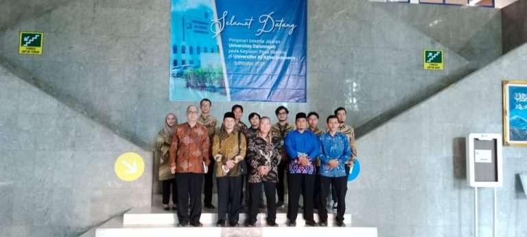 Wawasan Luas, Studi Banding Universitas Darunnajah Ke Universitas Al Azhar Indonesia 11 Wawasan Luas, Studi Banding Universitas Darunnajah Ke Universitas Al Azhar Indonesia