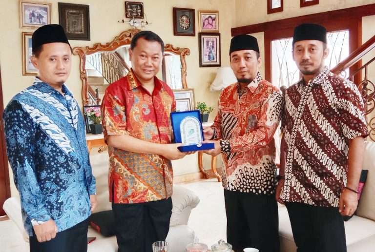 Universitas Darunnajah Silaturrahmi dengan Bapak Ir. H. Heppy Trenggono M.Kom, Founder dan CEO United Balimuda Group 6 Universitas Darunnajah Silaturrahmi dengan Bapak Ir. H. Heppy Trenggono M.Kom, Founder dan CEO United Balimuda Group