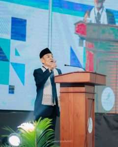 Ribuan Audiens Tak Bosan Mendengarkan Tausiyah Kiai Hasan Abdullah Sahal 1 Ribuan Audiens Tak Bosan Mendengarkan Tausiyah Kiai Hasan Abdullah Sahal