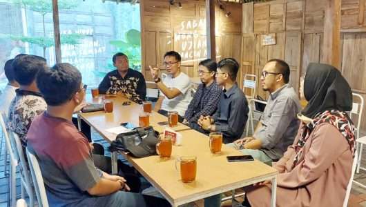 Studi Banding dan Kolaborasi Tim Inkubator Bisnis Universitas Darunnajah Ke Ruang412 Inkubator Bisnis di Yogyakarta