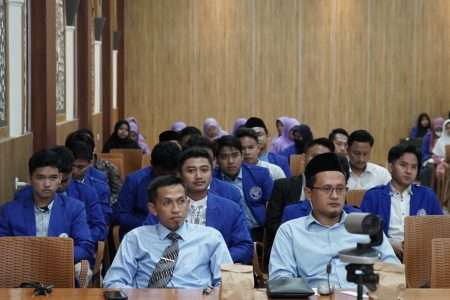 Prodi Hukum Keluarga Islam (HKI) Universitas Darunnajah Adakan Seminar Pra Nikah dengan tema “Membangun keluarga Sakinah Mawaddah wa Rahmah”. 2 Prodi Hukum Keluarga Islam (HKI) Universitas Darunnajah Adakan Seminar Pra Nikah dengan tema “Membangun keluarga Sakinah Mawaddah wa Rahmah”.