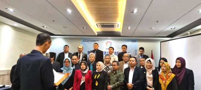 Lebih Baik Kolaborasi daripada Kompetisi