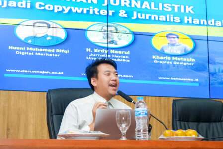 Menjadi Copywriter dan Jurnalis Handal