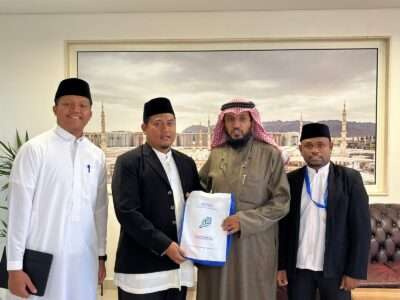 Pererat Hubungan Internasional, Universitas Darunnajah Bersilaturahmi dengan Direktur Hubungan Internasional Masjid Nabawi yaitu Syekh Jama’an Assiri