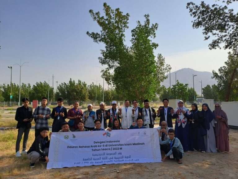 Dauroh Bahasa Arab ke-5: Bahasa Arab Identitas Seorang Muslim.