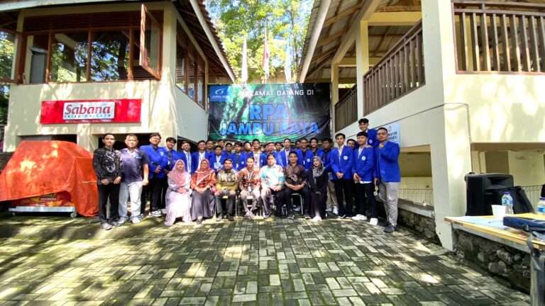 Mahasiswa Fakultas Bisnis Kunjungi Pabrik Pengolahan Ayam PT Jambu Raya Bogor