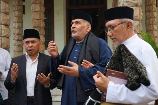 Syekh Prof. Dawood Mengunjungi Universitas Darunnajah Syekh Prof. Dawood Mengunjungi Universitas Darunnajah