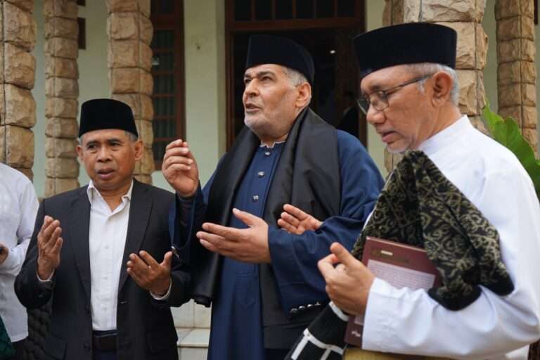Syekh Prof. Dawood Mengunjungi Universitas Darunnajah