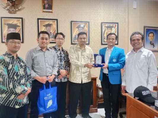 Kunjungan Center Wakaf dan Pesantren ke Fakultas Komunikasi dan Dakwah