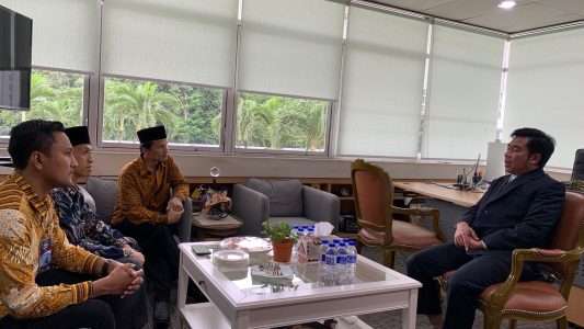Penandatanganan Kerjasama Dengan Atase Pendidikan dan Kebudayaan KBRI Malaysia 1 Penandatanganan Kerjasama Dengan Atase Pendidikan dan Kebudayaan KBRI Malaysia