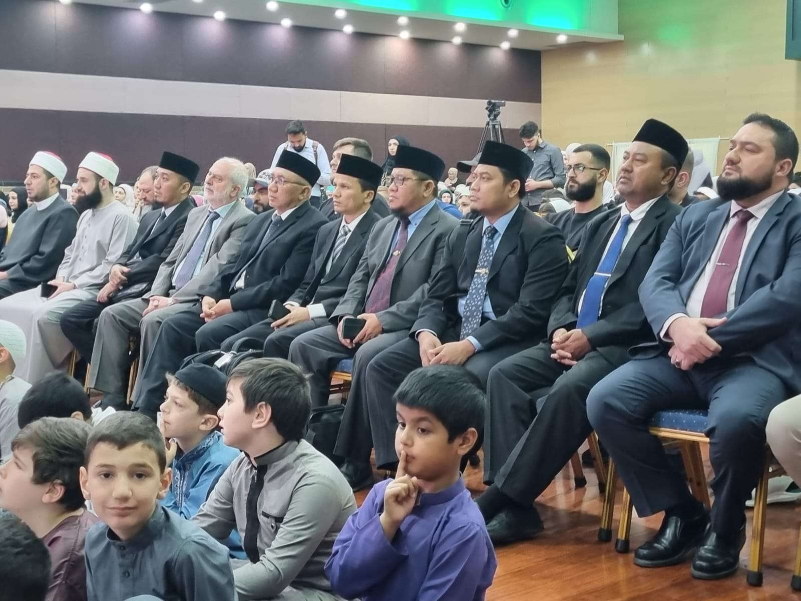 Akademisi Universitas Darunnajah Berkunjung Ke Al-Amanah College Liverpool 2 Akademisi Universitas Darunnajah Berkunjung Ke Al-Amanah College Liverpool