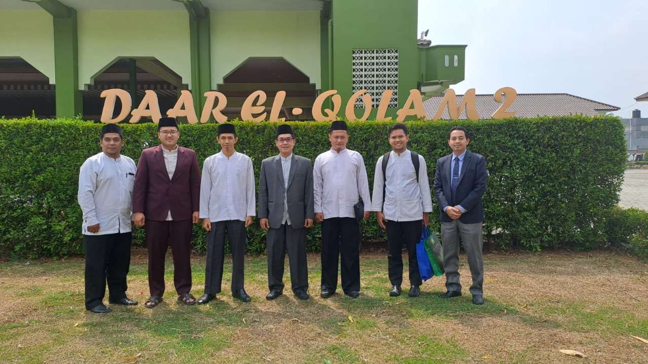 Kunjungan Dan Silaturrahmi Ke Ponpes Daar El-Qolam 2 2 Kunjungan Dan Silaturrahmi Ke Ponpes Daar El-Qolam 2