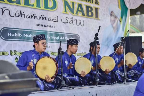 Festival Hadroh Dalam Rangka Maulid Nabi Muhammad SAW Festival Hadroh Dalam Rangka Maulid Nabi Muhammad SAW