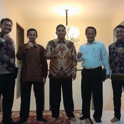 Meningkatkan Kualitas Pendidikan Melalui Program Beasiswa Meningkatkan Kualitas Pendidikan Melalui Program Beasiswa