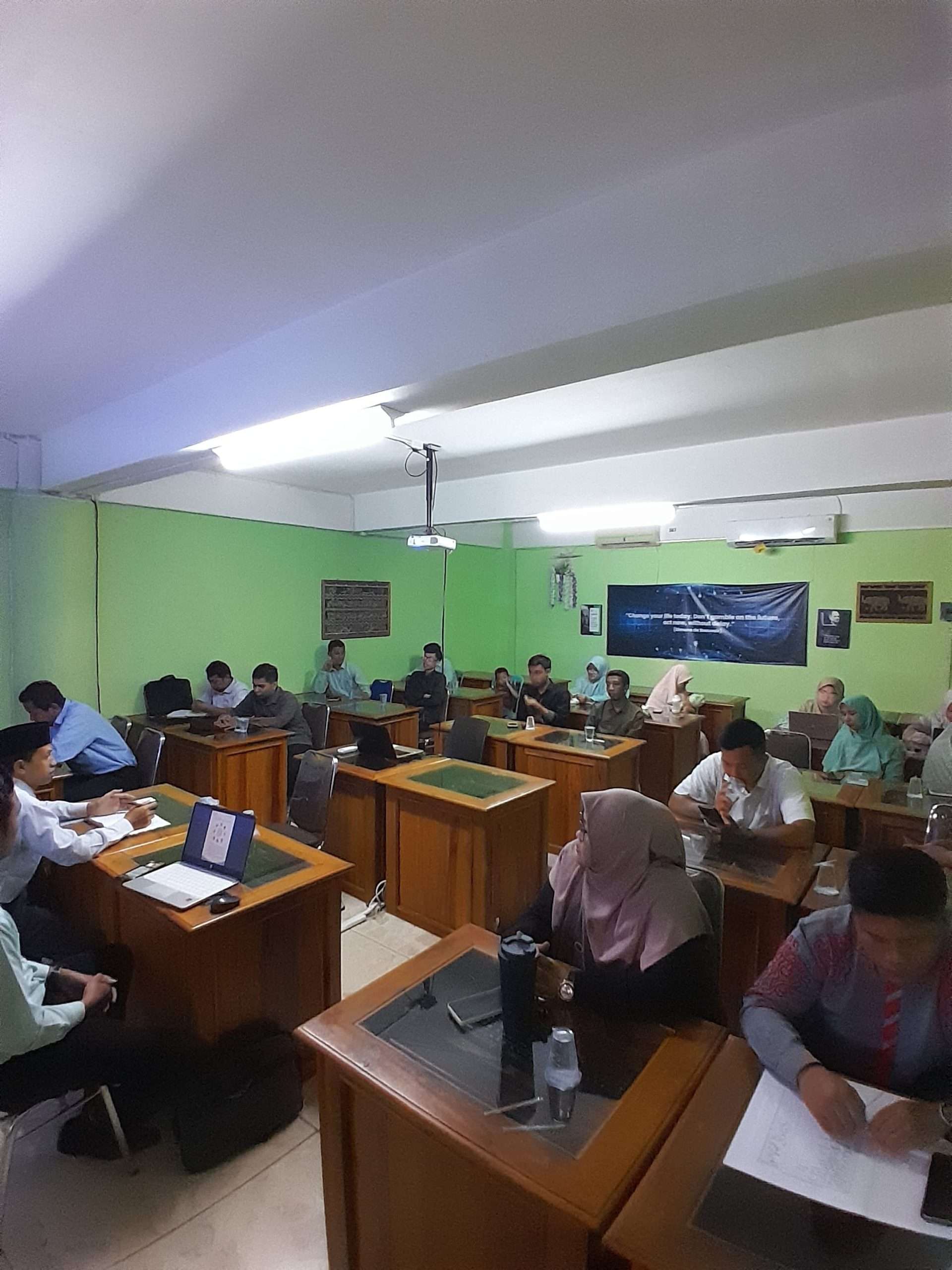 Wakil Rektor UDN Ajak Dosen Mengawal UAS Ganjil 23/24 1 Wakil Rektor UDN Ajak Dosen Mengawal UAS Ganjil 23/24