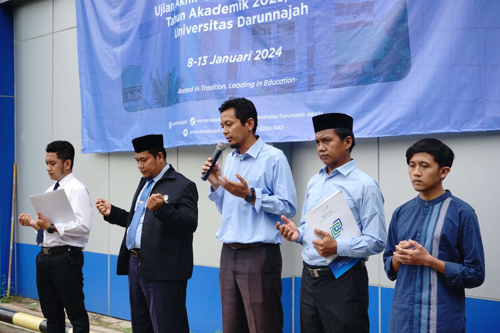 Pembukaan Ujian Akhir Semester Ganjil 23/24 di Universitas Darunnajah 3 Pembukaan Ujian Akhir Semester Ganjil 23/24 di Universitas Darunnajah