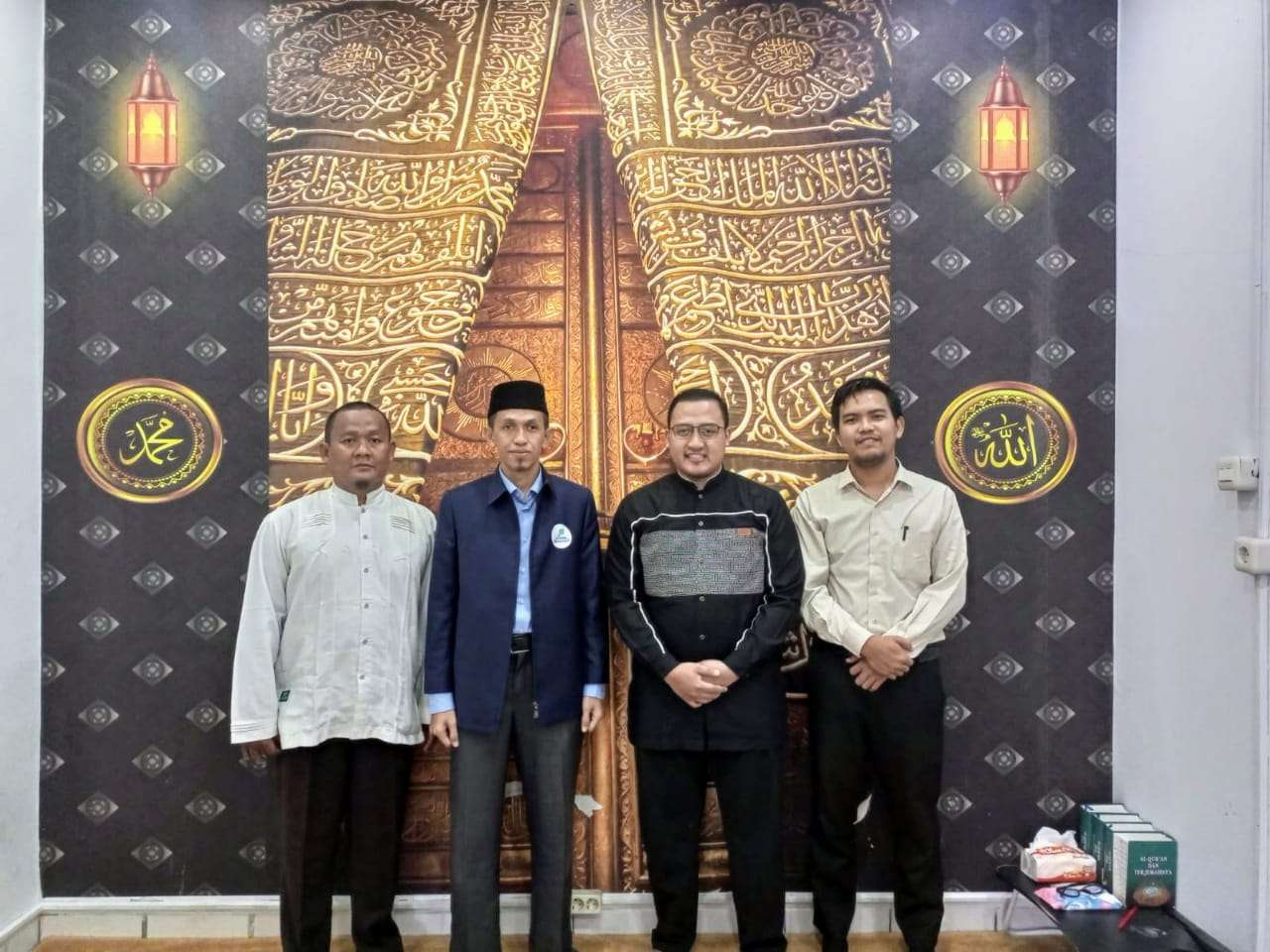 Silaturrahmi Universitas Darunnajah Jakarta ke Surau Munzalan Ciledug Berpeluang Melakukan Kerjasama dalam Bidang Pendidikan dan Masyarakat 1 Silaturrahmi Universitas Darunnajah Jakarta ke Surau Munzalan Ciledug Berpeluang Melakukan Kerjasama dalam Bidang Pendidikan dan Masyarakat