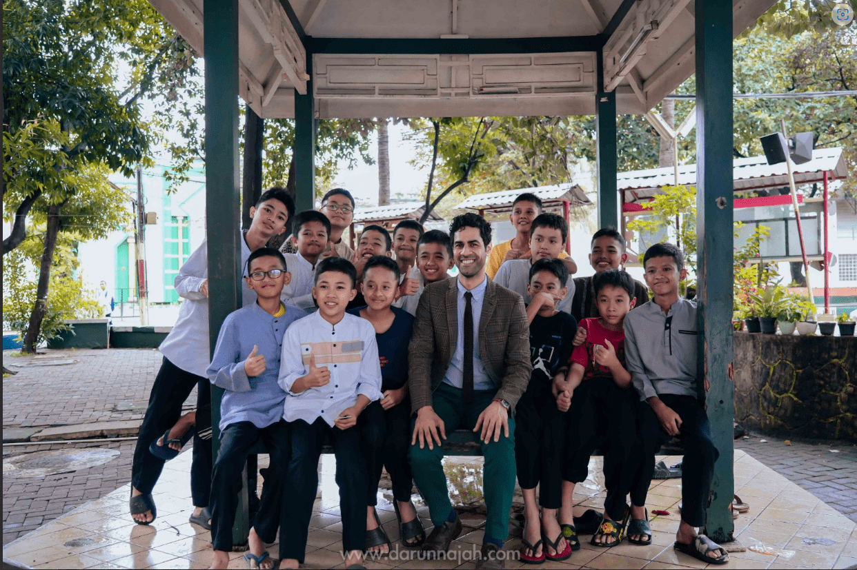 Universitas Darunnajah Menyambut Kunjungan Razi Jafri dalam Program "American Film Showcase" 2 Universitas Darunnajah Menyambut Kunjungan Razi Jafri dalam Program "American Film Showcase"