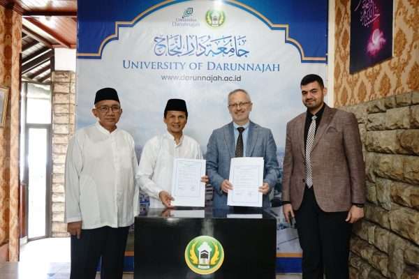 Penandatanganan Implementation Arrangement (IA) antara Universitas Darunnajah dan Istanbul Sabahattin Zaim University. Penandatanganan Implementation Arrangement (IA) antara Universitas Darunnajah dan Istanbul Sabahattin Zaim University.