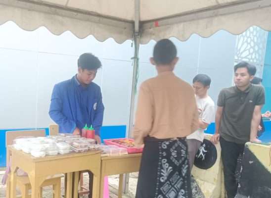 Meningkatkan Jiwa Kewirausahaan dengan Program Berjualan Takjil Meningkatkan Jiwa Kewirausahaan dengan Program Berjualan Takjil