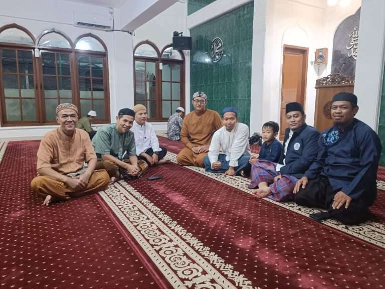 Perkuat Silaturahmi: Universitas Darunnajah dengan DKM Masjid Al-Ikhsan, Jakarta Pusat