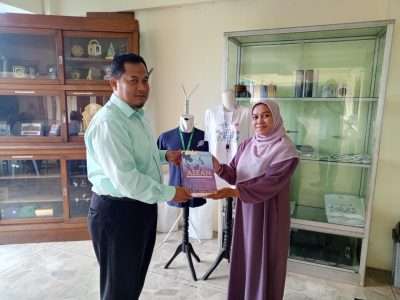 Dosen Universitas Darunnajah Bergabung dengan 239 Penulis Lainnya dalam Proyek Buku Kolaboratif “ASEAN Episentrum Pertumbuhan Dunia”