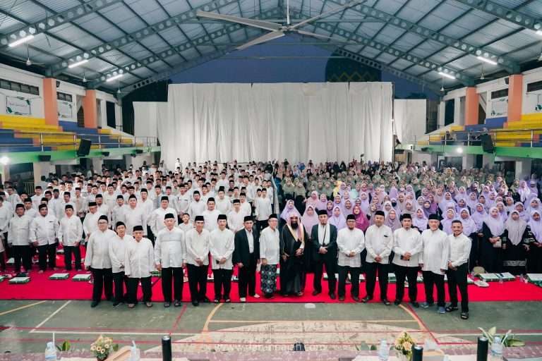 Program Buka Puasa Bersama Pelayan Dua Tanah Suci Raja Salman di Universitas Darunnajah