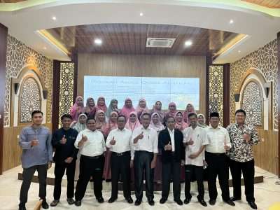 Mahasiswa Pascasarjana Terima Materi Pendidikan Islam dari Associate Prof. Asmaji Muchtar, Ph.D di Universitas Darunnajah