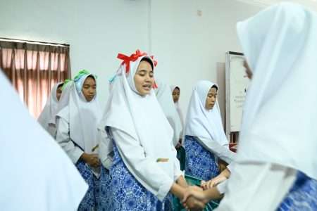Wakil Rektor II Universitas Darunnajah Menyemai Bijak Finansial: Menginspirasi Santri di Pelatihan Literasi Keuangan