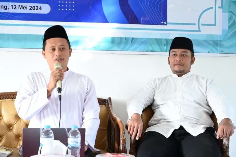Wakil Rektor II Universitas Darunnajah Menyemai Bijak Finansial: Menginspirasi Santri di Pelatihan Literasi Keuangan