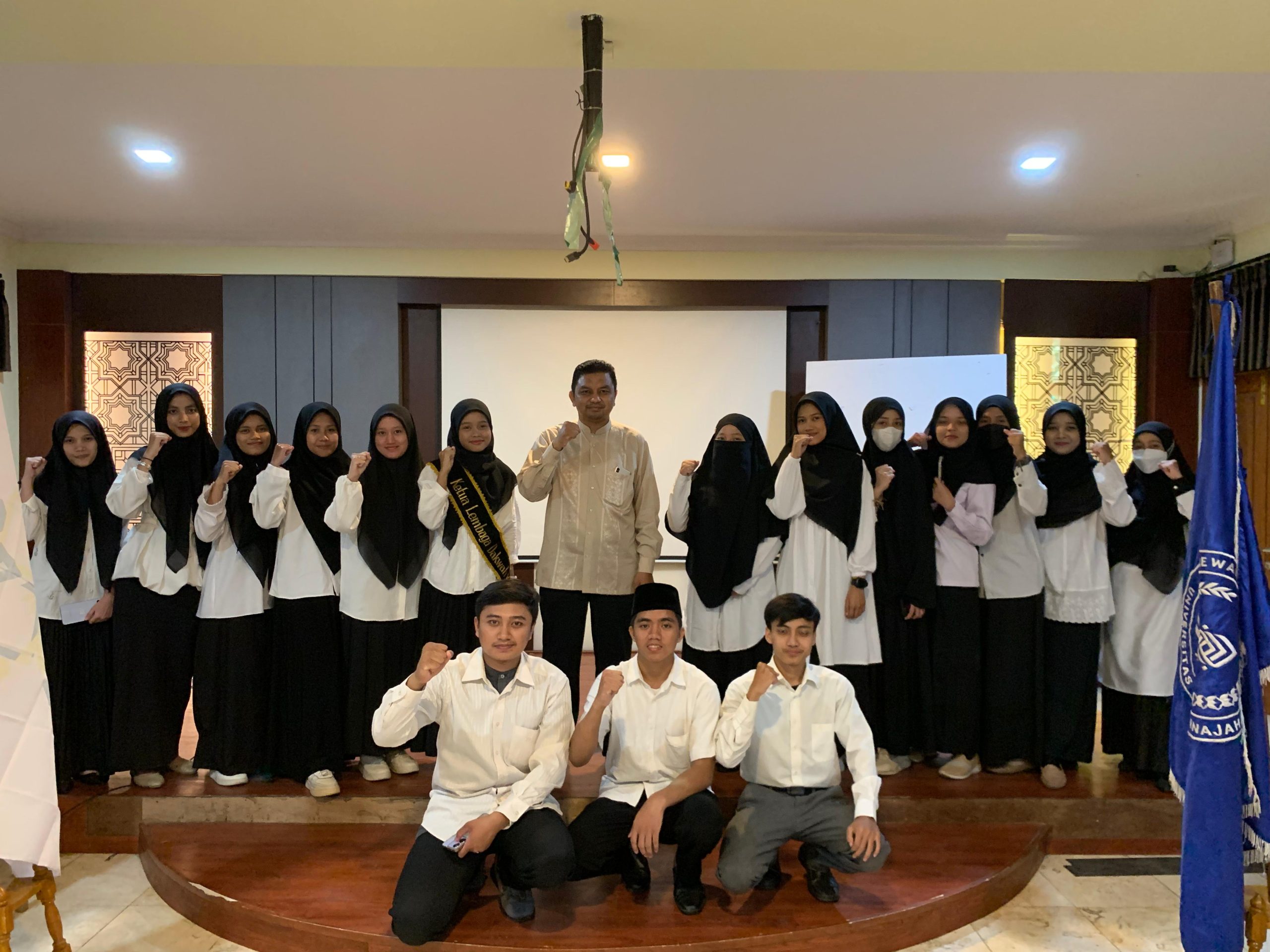 Pelantikan Pengurus Baru LDK Universitas Darunnajah 24/25 1 Pelantikan Pengurus Baru LDK Universitas Darunnajah 24/25