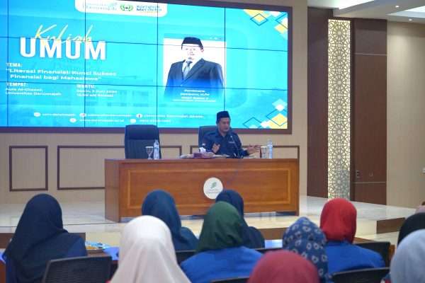 Kuliah Umum di Universitas Darunnajah: Mengupas Formula Menjadi Kaya! Kuliah Umum di Universitas Darunnajah: Mengupas Formula Menjadi Kaya!