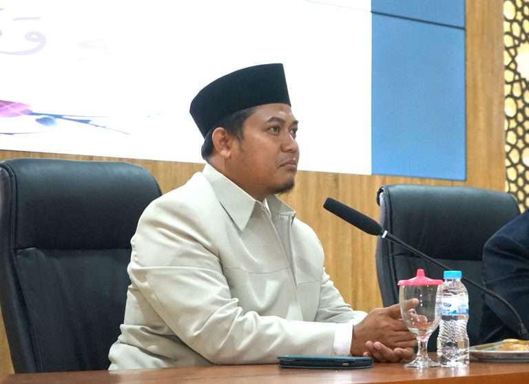 Pembekalan Santri Akhir TMI: Pengabdian Masyarakat dengan Edukasi Tentang Aliran Sesat Di Indonesia