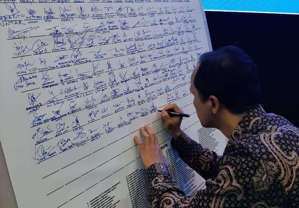 Universitas Darunnajah dan Satgas PPKS Berkomitmen Menuju Kampus Bebas Kekerasan Seksual 1 Universitas Darunnajah dan Satgas PPKS Berkomitmen Menuju Kampus Bebas Kekerasan Seksual