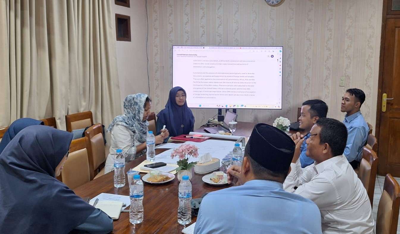 International Collaboration: In-depth Discussion on Decolonizing Education between Darunnajah University and the University of Bristol 2 International Collaboration: In-depth Discussion on Decolonizing Education between Darunnajah University and the University of Bristol