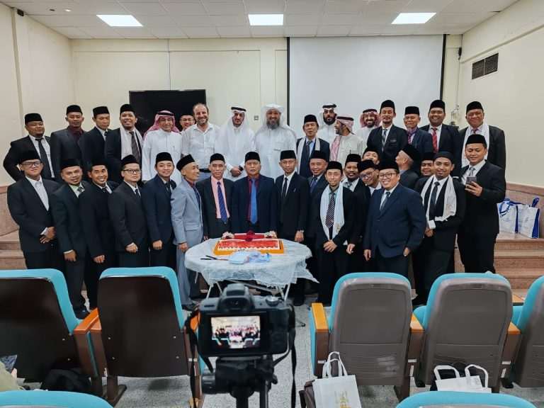 Penutupan Dauroh Bahasa Arab ke-16 di Ummul Quro, Mekkah