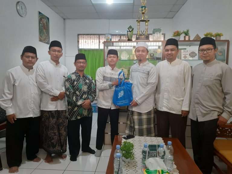 Kunjungan Universitas Darunnajah ke Pesantren Darussunnah Ciputat