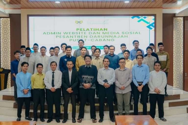 Pelatihan Admin Website dan Sosial Media: Langkah Strategis Darunnajah Menuju SDM Unggul
