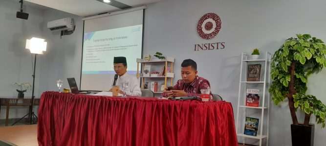 REKTOR UNIVERSITAS DARUNNAJAH MEMBERIKAN KAJIAN DI SATURDAY FORUM INSITS