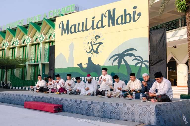 Menggali Nilai Pengasuhan Rasulullah untuk Pendidikan Pesantren Masa Kini 11 Menggali Nilai Pengasuhan Rasulullah untuk Pendidikan Pesantren Masa Kini